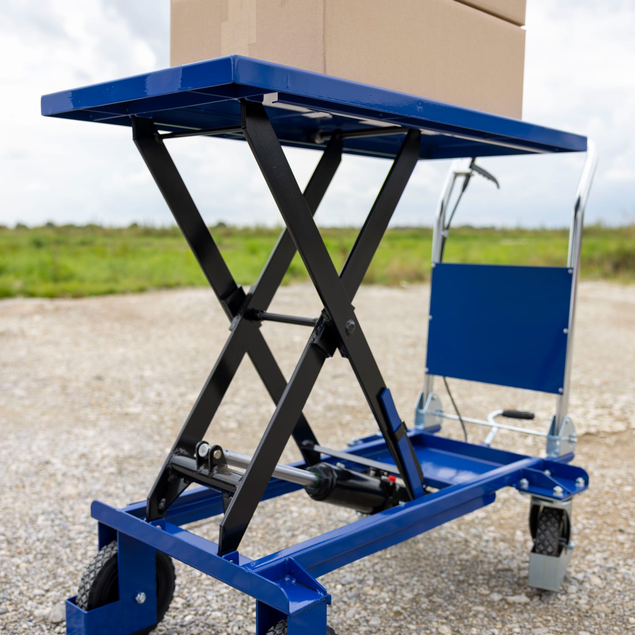 Table élévatrice mobile tout-terrain XOFFROAD pour 200 kg